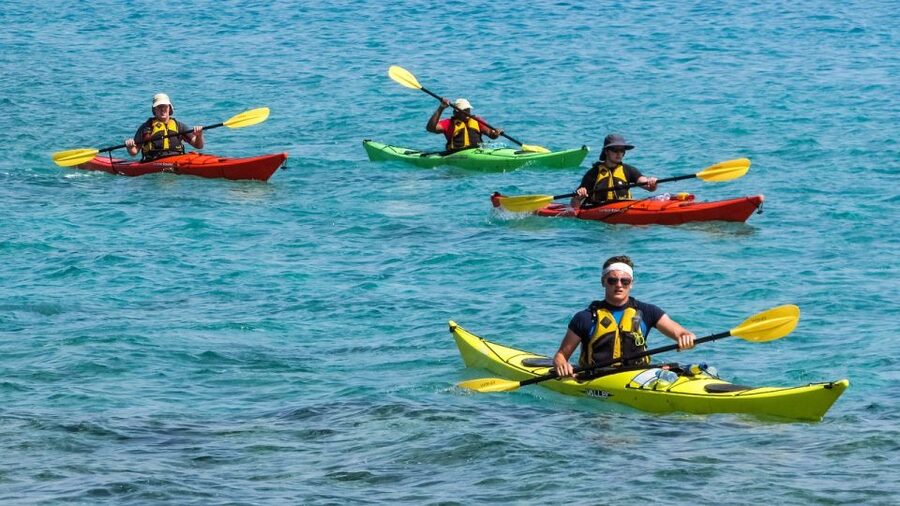 Rent canoe - kayak Riomaggiore - What the water adds to Riomaggiore