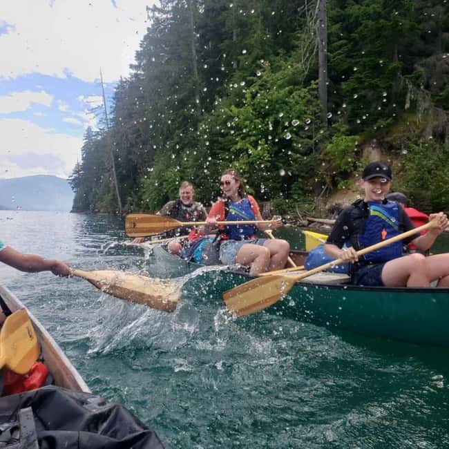 Revelstoke: Guided Canoe Tour with Snacks - Two hours among glaciers and mountain views