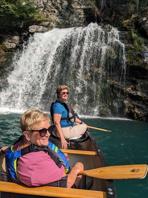 Revelstoke: Guided Canoe Tour with Snacks - Snacks are simple, but they improve the outing