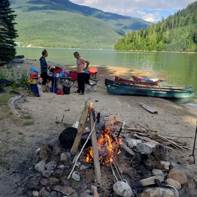 Revelstoke: Guided Canoe Tour with Snacks - The land lesson makes the first paddle easier