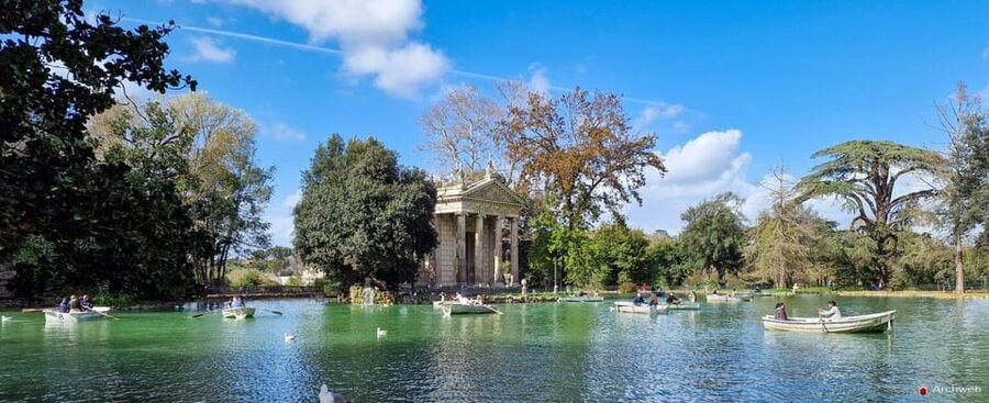ROME: Villa Borghese Lake tour by boat paddling independently +aperitivo - Twenty minutes on the lake, at your own pace