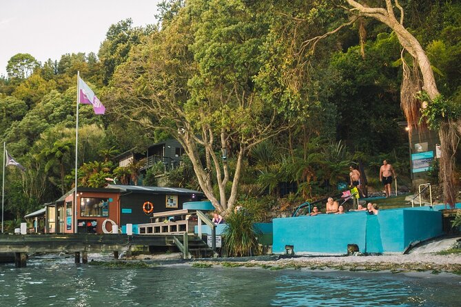 Rotorua: Daytime Scenic Lake Rotoiti Kayak Tour - Meeting at Otaramarae Boat Launch
