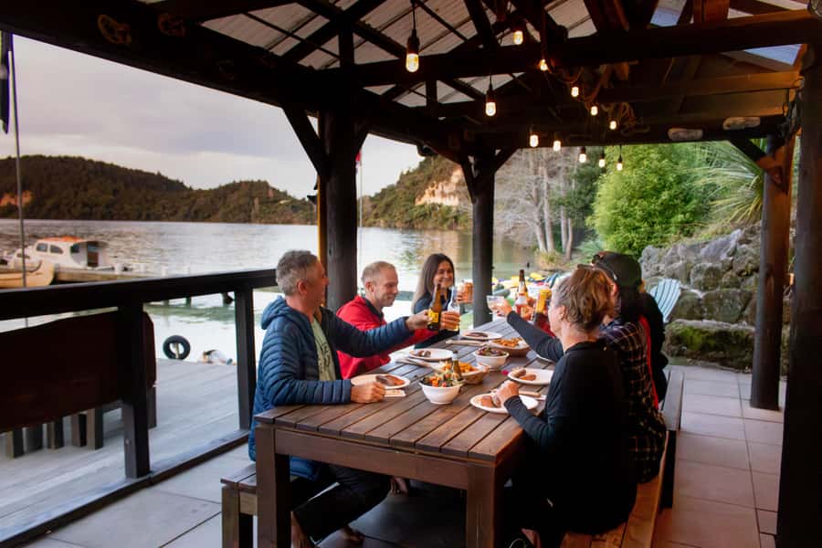 Rotorua: Evening Starlight Gourmet Kayak Tour with dinner - The first paddle across Lake Rotoiti