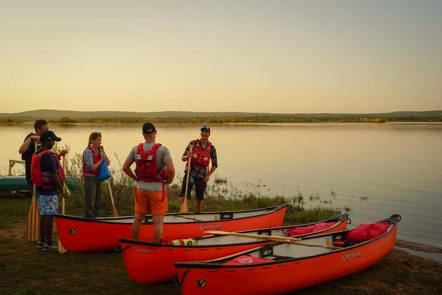Rovaniemi: Canoe Adventure in Lapland - The guide and the small-group advantage