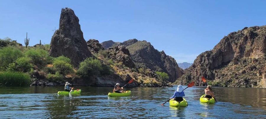 Saguaro Lake: Guided Kayaking Tour - The return paddle and final shoreline visit