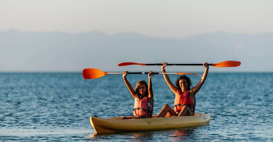 Salou: club kayak Cambrils with hotel pickup - A quick route from your hotel to Cambrils beach