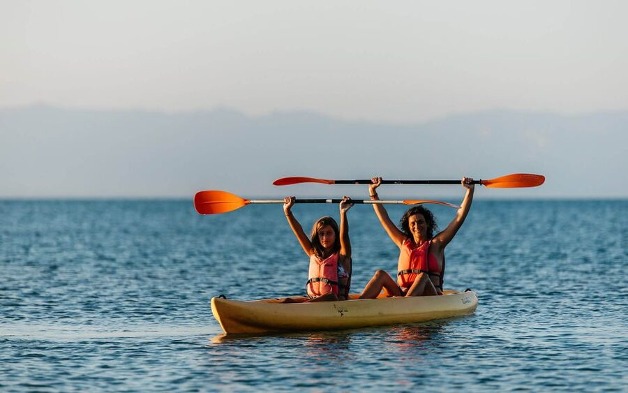 Salou: club kayak Cambrils with hotel pickup - Small details that can make the outing better