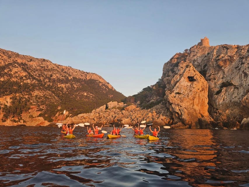 Sant Elm: Guided Kayak Sunset Tour with Picnic in a Cove - The sunset paddle back toward Sa Dragonera