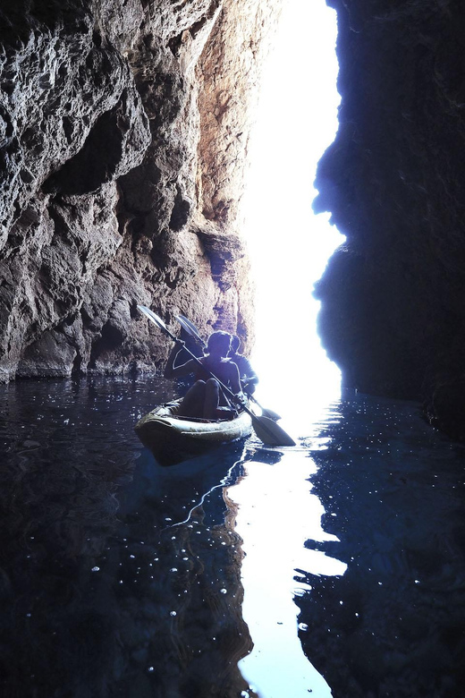 Sant Elm: Guided kayak tour to Cala en Tío with caves - The return paddle to Sant Elm