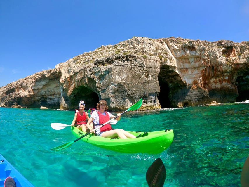 Santa Maria di Leuca: Kayak and Canoe Tour in the caves - What the Guide Adds
