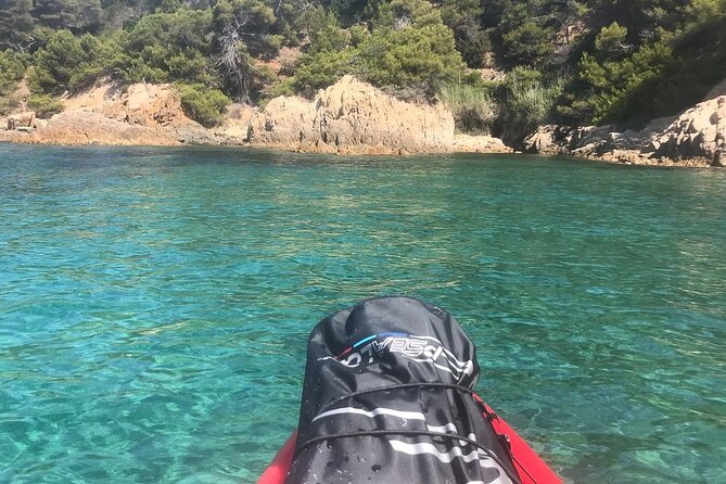 Sea kayaking in the heart of the Ramatuelle Nature Reserve - The swimming and snorkeling break