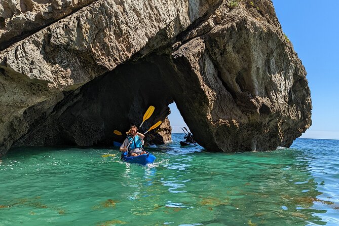Sesimbra : Guided Kayak Tour in Arrábida Natural Park & Caves - How demanding is the paddling?