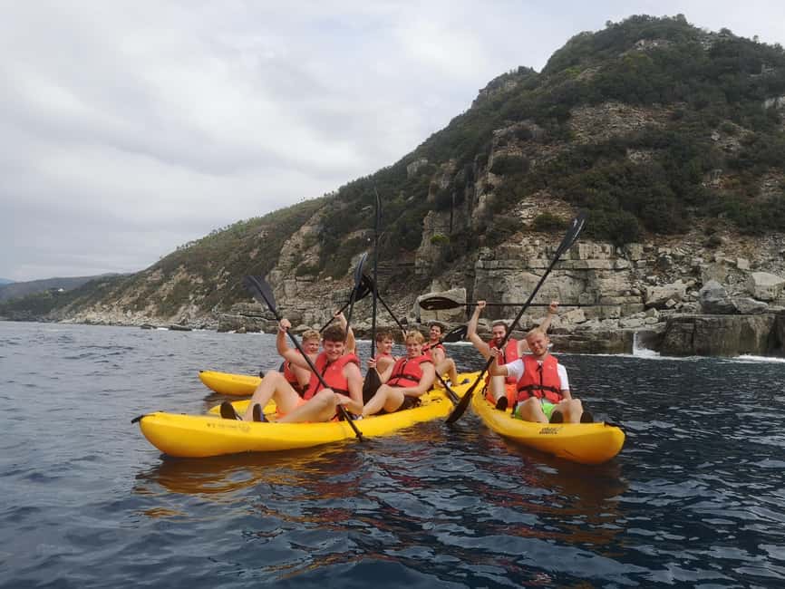 Sestri Levante: Kayak Excursion in the Biodiversity of the Bay of Gold - One hour along the coast