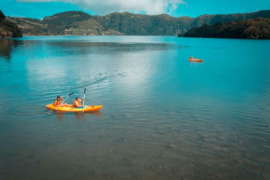 Sete Cidades: Kayaking and Biking Adventure - Kayaking across the clear lake