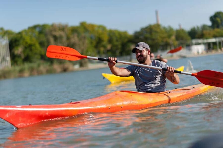 Sevilla: Kayak Rental on the Guadalquivir - What the $20 price really buys you