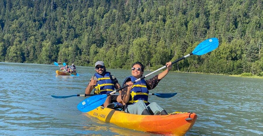 Seward Area Glacial Lake Kayaking Tour 1.5 hr from Anchorage - Trail Lake and the Chugach Mountains