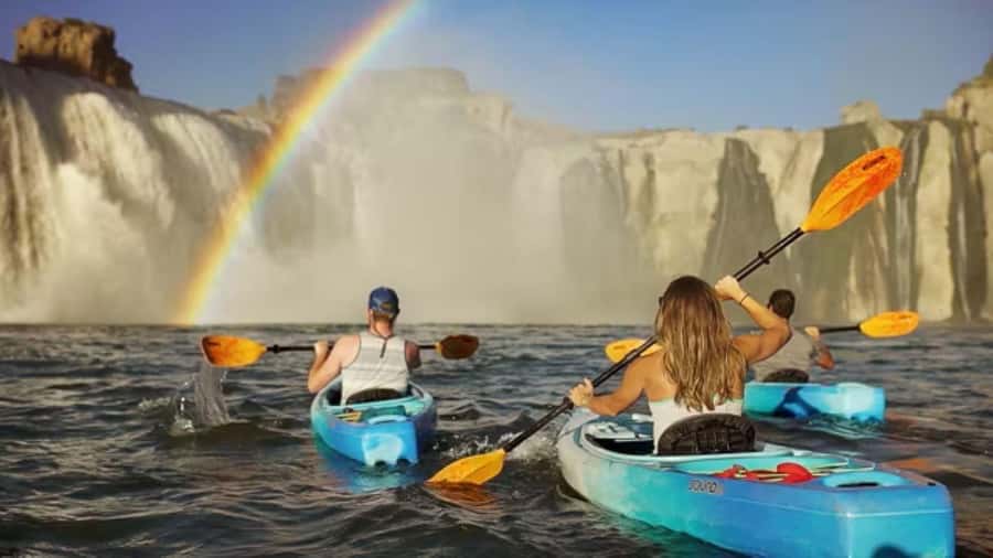 Shoshone Falls: Guided Kayak Tour - Why the water-level view changes Shoshone Falls