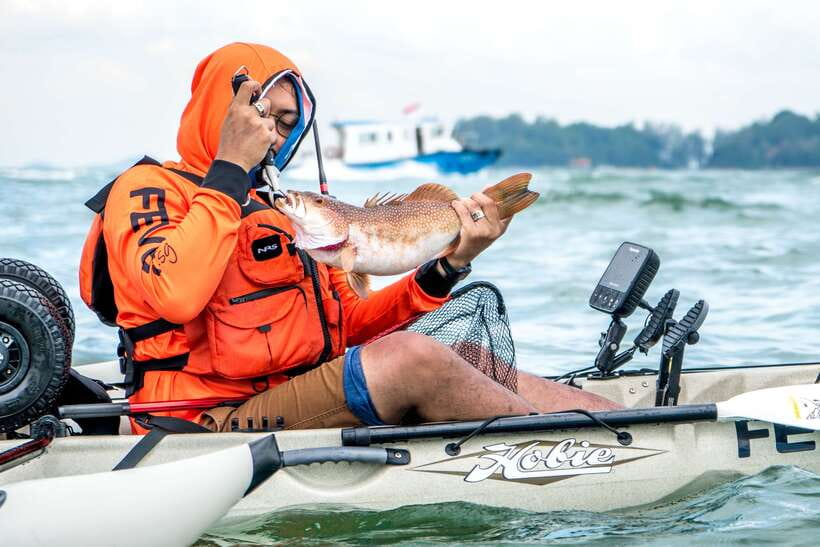 Singapore: 4-hour Kayak Fishing Experience - Sun, motion, and what to pack