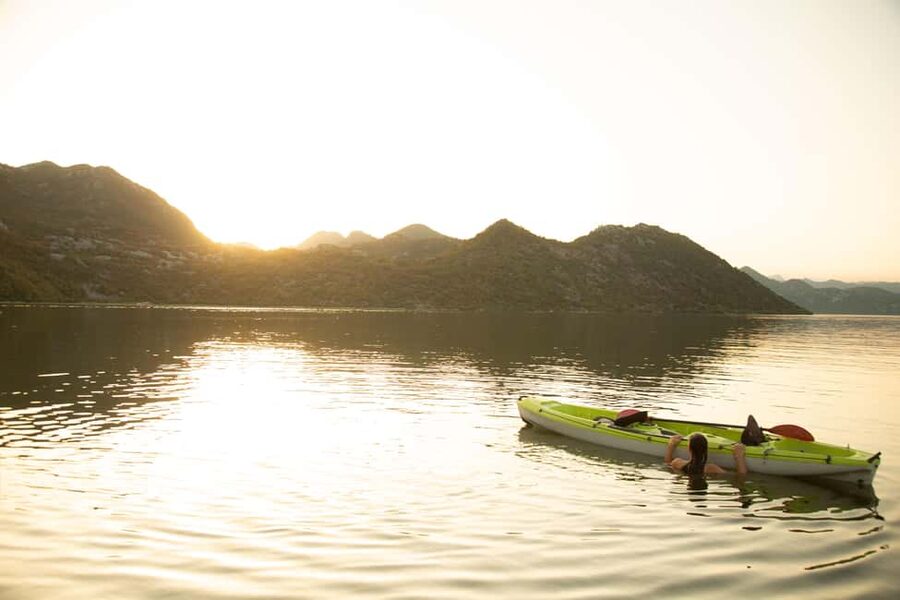 Skadar Lake: Individual Kayaking, hidden canals and swimming - The one-hour route: a taste of the lake