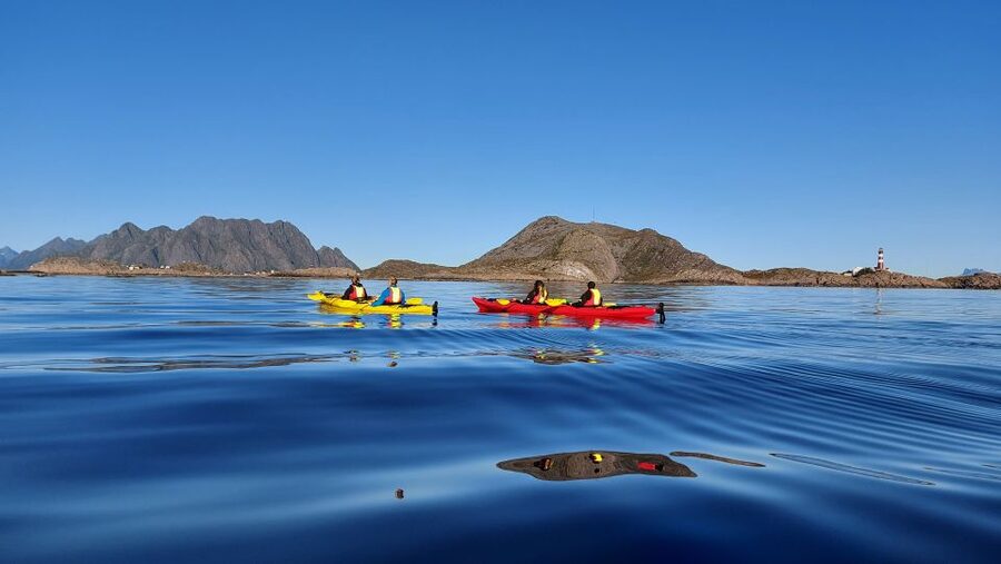 Skrova Island : 3hours Guided Kayak Tour - Three hours among beaches, fish, and mountain peaks