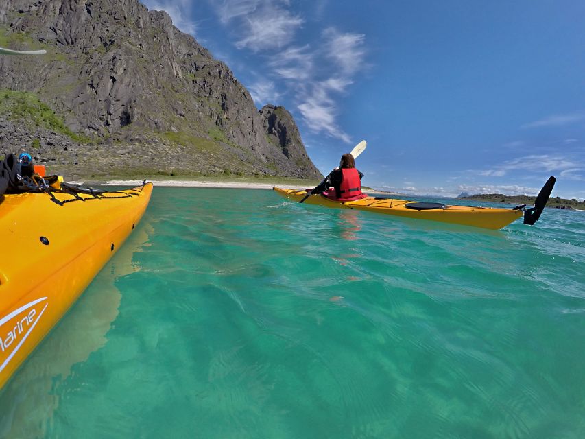 Skrova Island : 3hours Guided Kayak Tour - White sand beaches and a welcome break from paddling