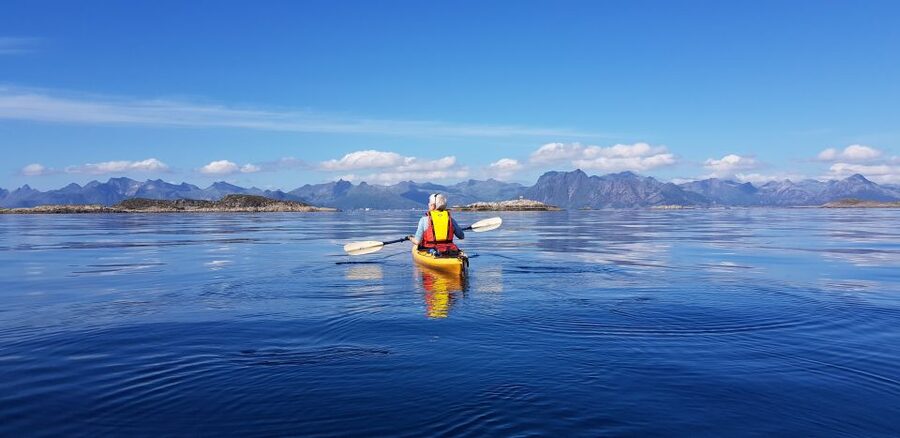Skrova Island : 3hours Guided Kayak Tour - Who should book this kayak trip