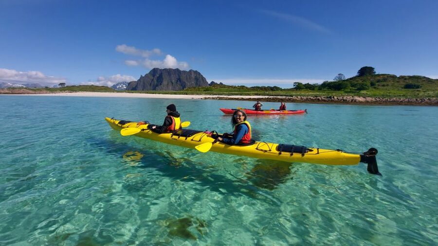 Skrova Island : 3hours Guided Kayak Tour - Meeting the guide and getting ready on Skrova