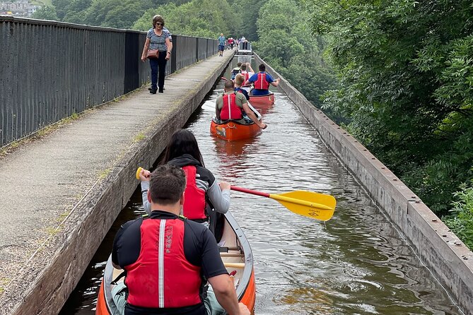 Small Group Pontcysyllte Aqueduct Canoe Trip - A Small Group Makes Learning Easier
