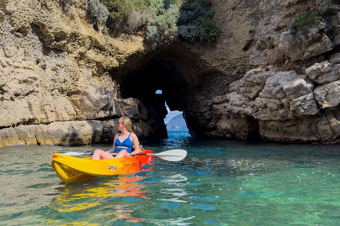Small groups Kayak tour from Sorrento to Bagni Regina Giovanna - Who should book this Sorrento kayak tour?