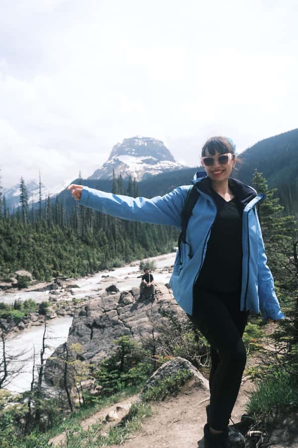 Small Grp: Emerald Lake (Optional Canoe) & Takakkaw Falls - Who should book this Yoho day trip?