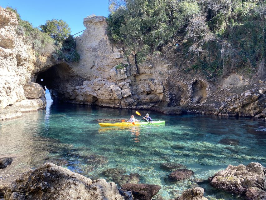 Sorrento: Premium Kayaking Experience with Swimming - Paddling past cliffs, coves, and marine life