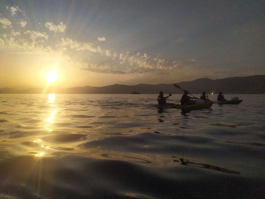 Split: Guided Sunset Sea Kayaking & Snorkeling Tour - Meeting at Bene Beach and getting ready