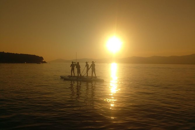 Split Sunset Stand Up Paddle Tour - Sunset light, local wine, and a social finish