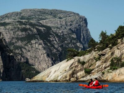 Stavanger: Guided Kayaking in Lysefjord