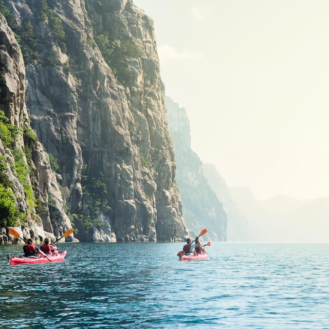 Stavanger: Lysefjord Kayak Safari (Waterfalls & Pulpit Rock) - Lunch with a view of Preikestolen