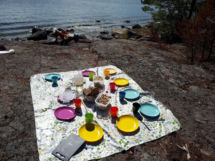 Stockholm: 1, 2, or 3-Day Kayaking Tour in the Archipelago - Learning the kayak before the first island