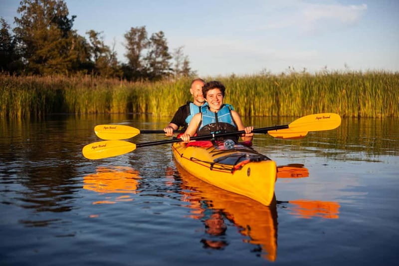 Stockholm: Archipelago Islands Kayak Tour and Outdoor Picnic - The 10-minute briefing and first paddle