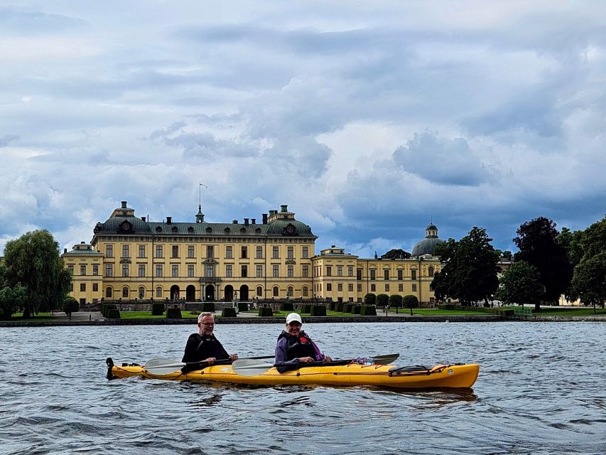 Stockholm: Guided Kayak Tour to Drottningholm Royal Palace - Your first half hour on Lake Mälaren