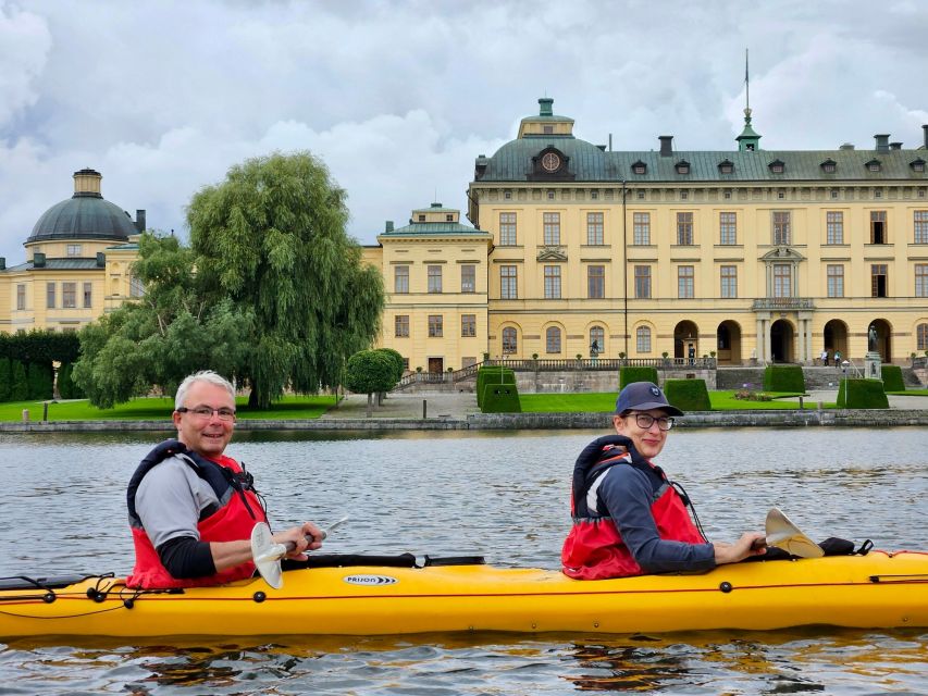 Stockholm: Guided Kayak Tour to Drottningholm Royal Palace - Approaching Drottningholm Palace by kayak