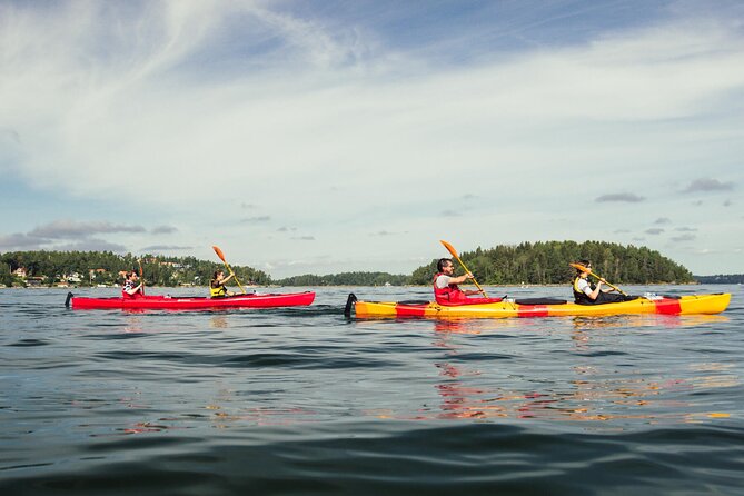 Stockholm: Kayaking tour around Vaxholm Archipelago with Fika - Norrhamn’s fishing cottages and homemade cakes