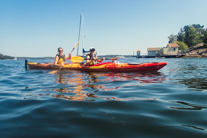 Stockholm: Kayaking tour around Vaxholm Archipelago with Fika - What the guides add to the day