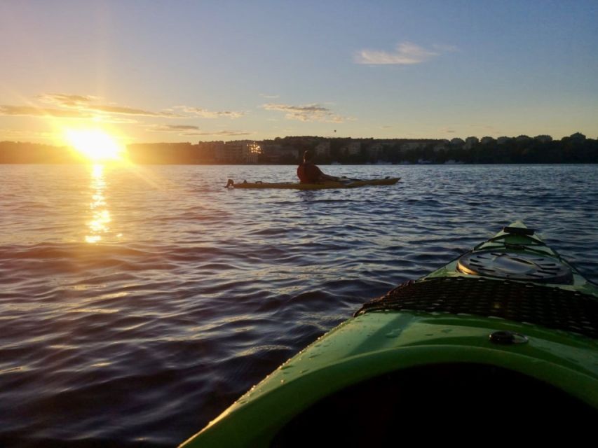 Stockholm: Sunset Kayak Tour in the City + Swedish Fika - Starting at Rålis Kayak on Kungsholmen