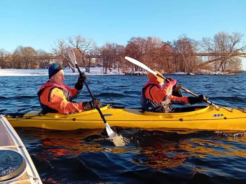 Stockholm: Winter Kayaking Tour through the City Centre - Getting to the kayak station on Kungsholmen