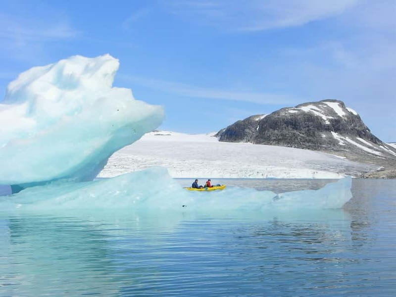 Stygge: Kayaking and Glacier Hike - The first 15 minutes: safety before the paddle