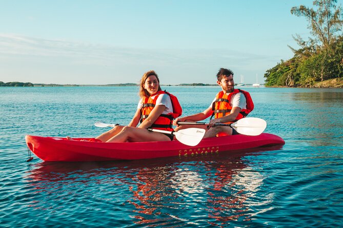 Sunrise Kayaking Tour in Bacalar with Breakfast and Photos - Setting out across Lake Bacalar