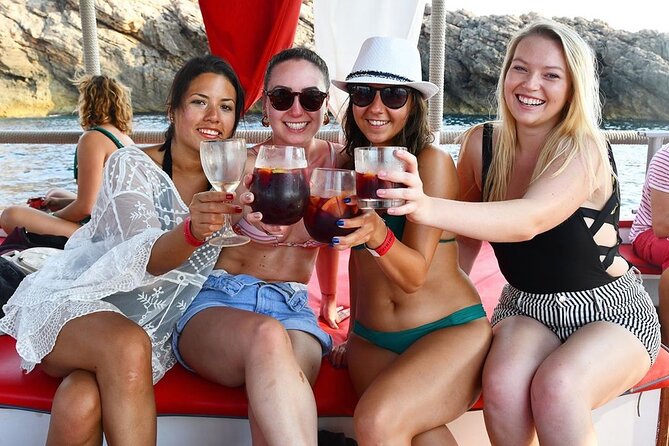 Sunset Beach Tour 3 HS all Inclusive ( Paddle boards , Kayaks & Snorkeling) - What the three-hour Salvador Ibiza cruise is really like