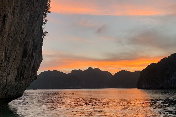 Sunset & Bioluminescent Plankton Kayaking Lan Ha bay - Key points to know before booking