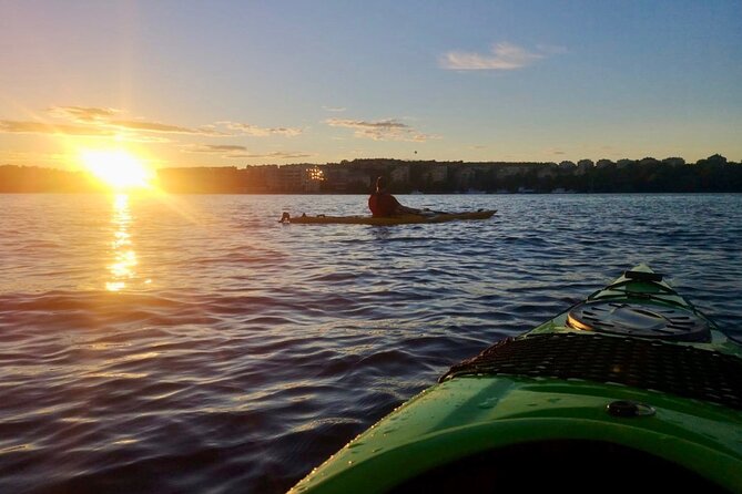 Sunset Kayak Tour in Central Stockholm and Swedish Fika - Sunset views and the return paddle