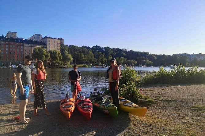 Sunset Kayak Tour in Central Stockholm and Swedish Fika - The safety briefing and first paddle strokes