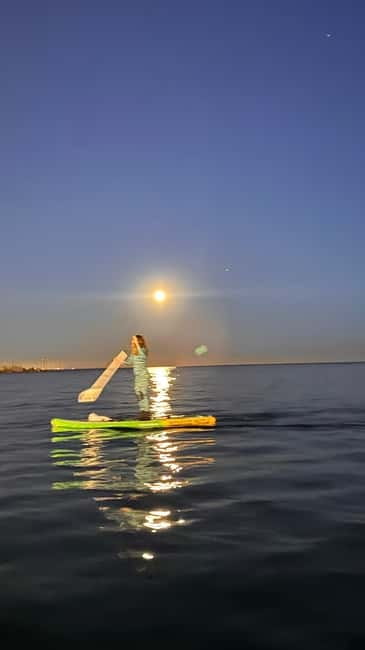 Sunset+paddle surf with music+fotos&videos Barceloneta+snack - Why paddle at Barceloneta at sunset?